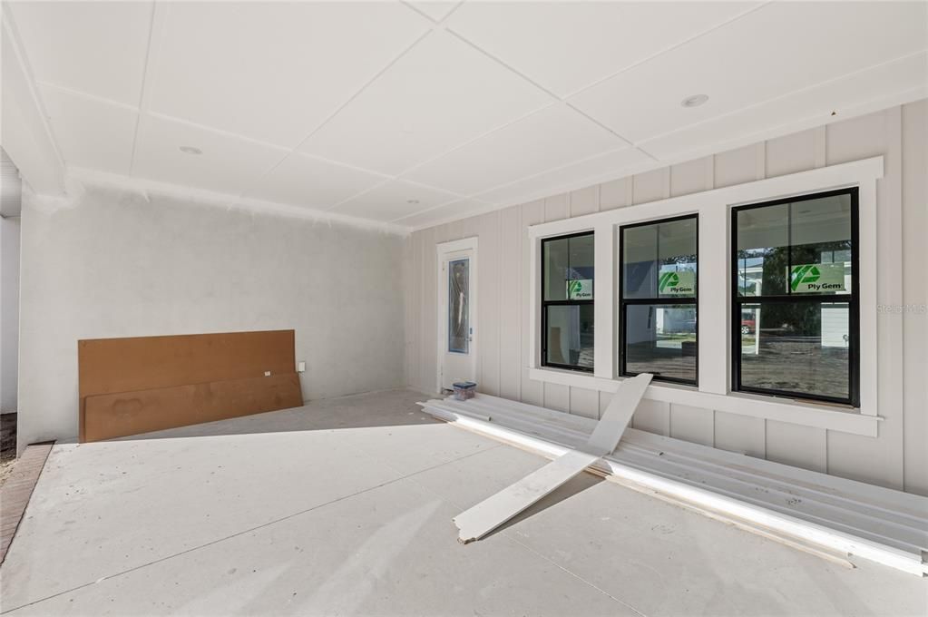 For Sale: $1,700,000 (4 beds, 3 baths, 4171 Square Feet)