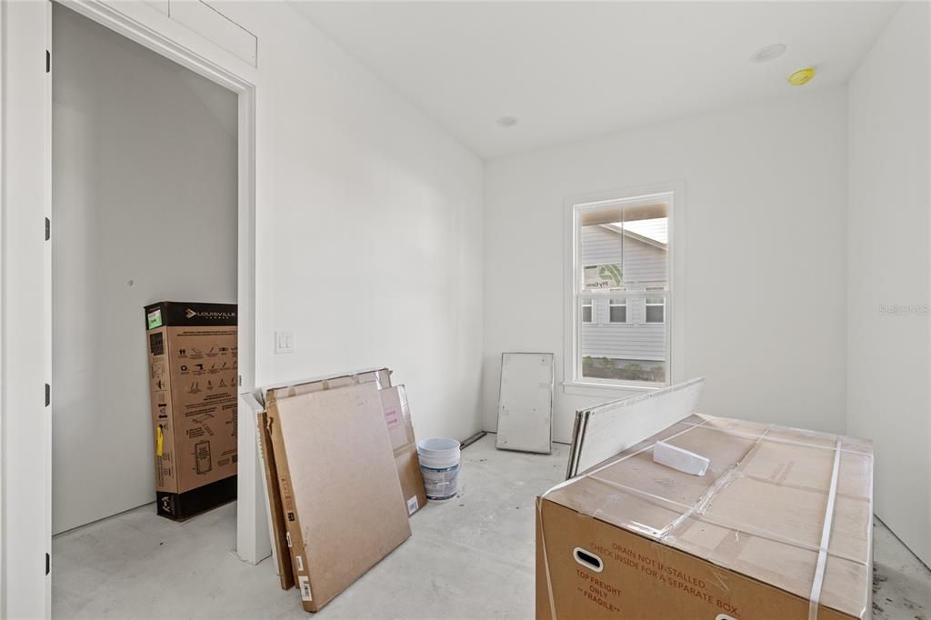 For Sale: $1,700,000 (4 beds, 3 baths, 4171 Square Feet)