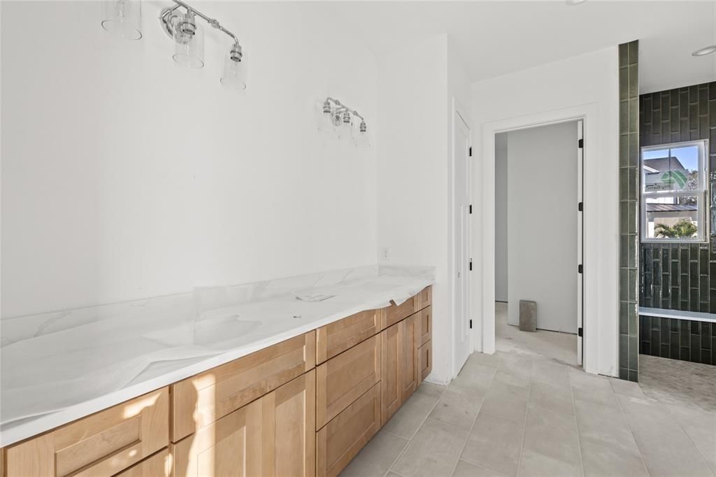 For Sale: $1,700,000 (4 beds, 3 baths, 4171 Square Feet)