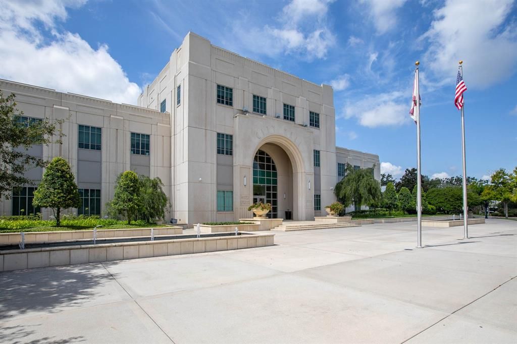 For Sale: $1,700,000 (4 beds, 3 baths, 4171 Square Feet)