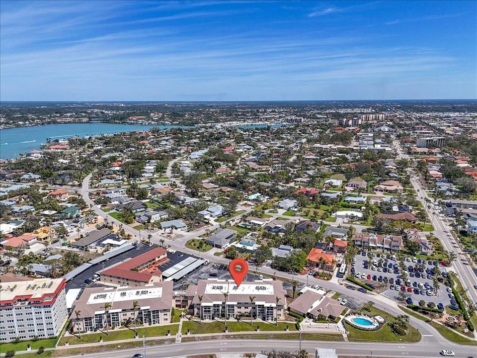 En Venta: $360,000 (2 camas, 2 baños, 927 Pies cuadrados)