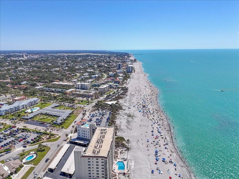 En Venta: $360,000 (2 camas, 2 baños, 927 Pies cuadrados)