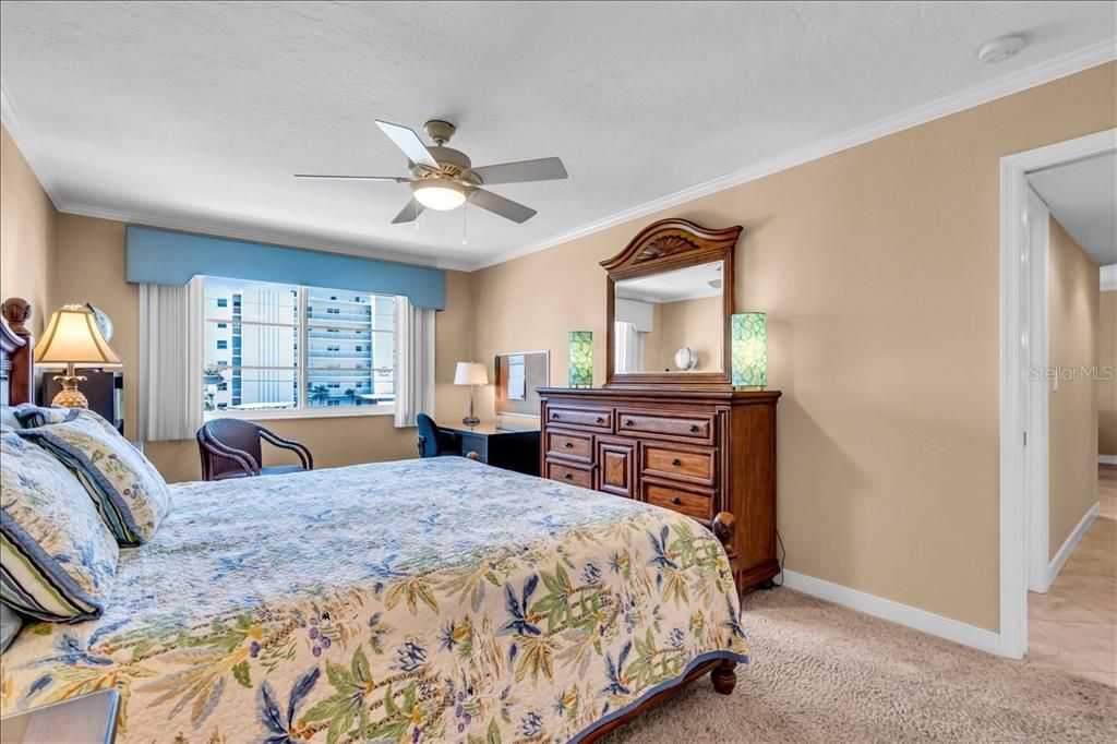 En Venta: $360,000 (2 camas, 2 baños, 927 Pies cuadrados)