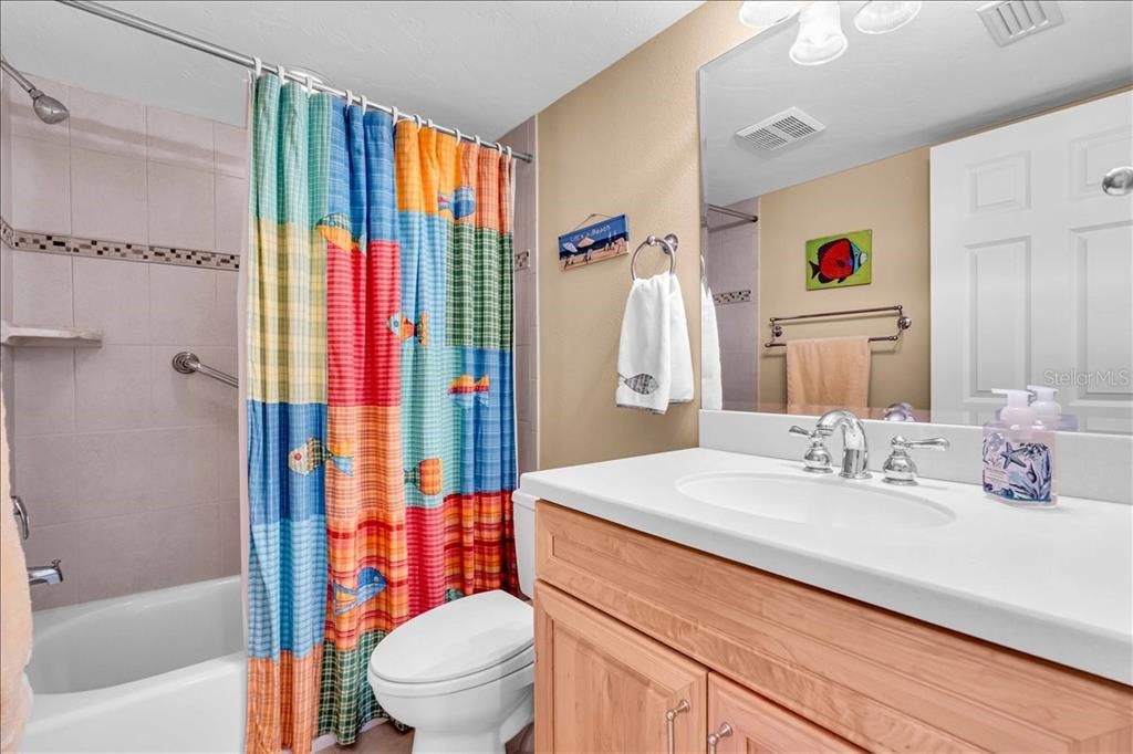 En Venta: $360,000 (2 camas, 2 baños, 927 Pies cuadrados)