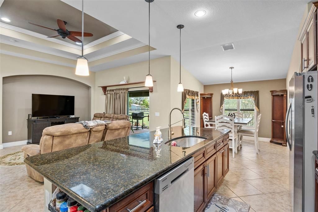 En Venta: $589,000 (3 camas, 2 baños, 1748 Pies cuadrados)