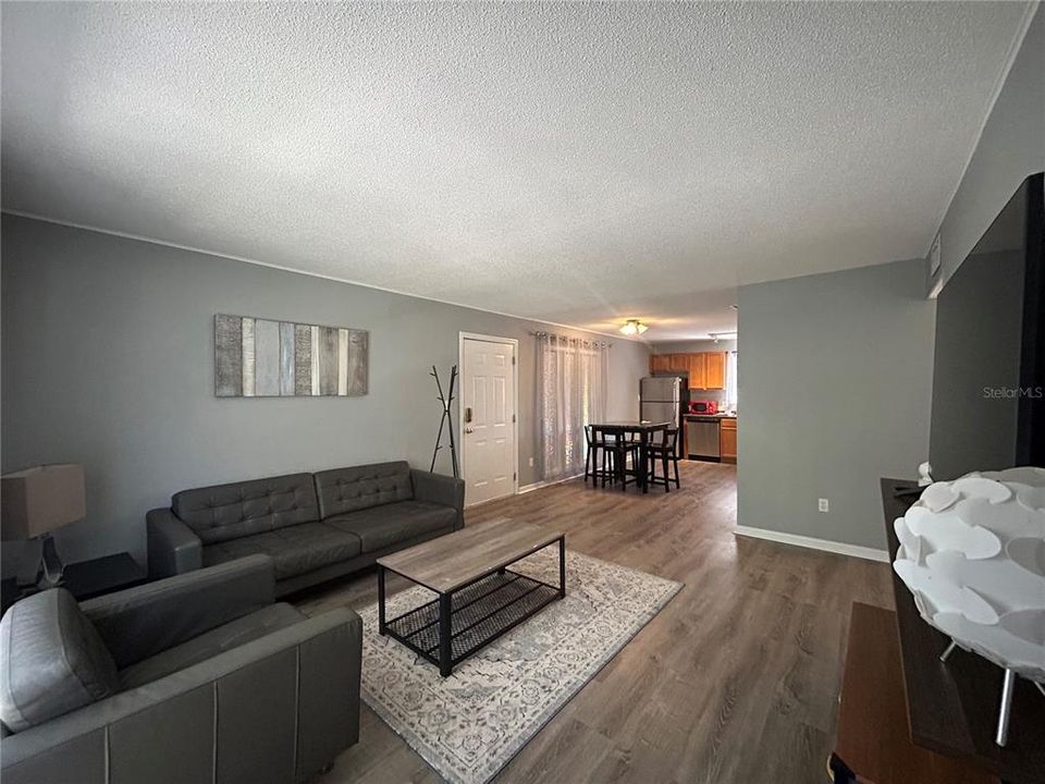 En Renta: $1,399 (2 camas, 2 baños, 900 Pies cuadrados)