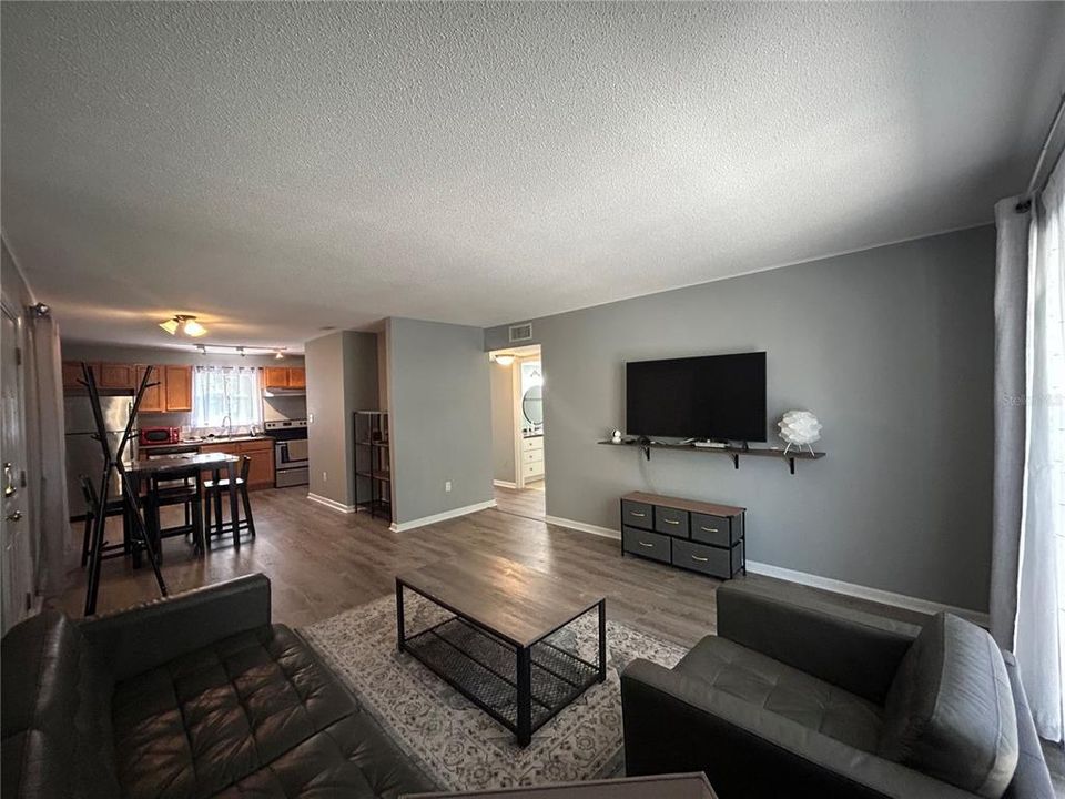 En Renta: $1,399 (2 camas, 2 baños, 900 Pies cuadrados)