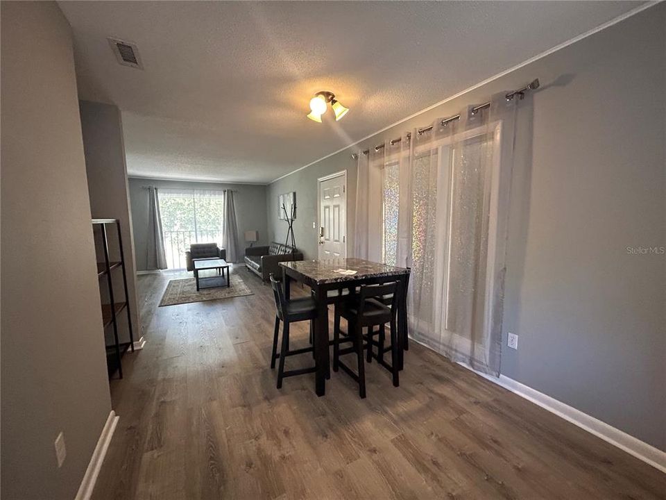 En Renta: $1,399 (2 camas, 2 baños, 900 Pies cuadrados)