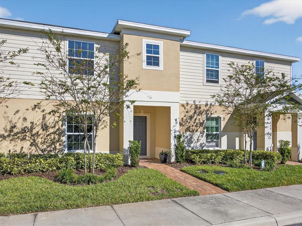 For Sale: $267,900 (3 beds, 2 baths, 1606 Square Feet)