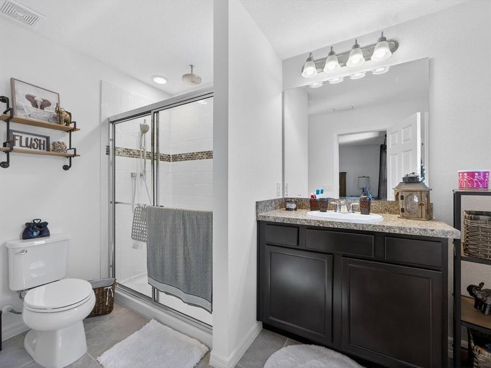 For Sale: $267,900 (3 beds, 2 baths, 1606 Square Feet)