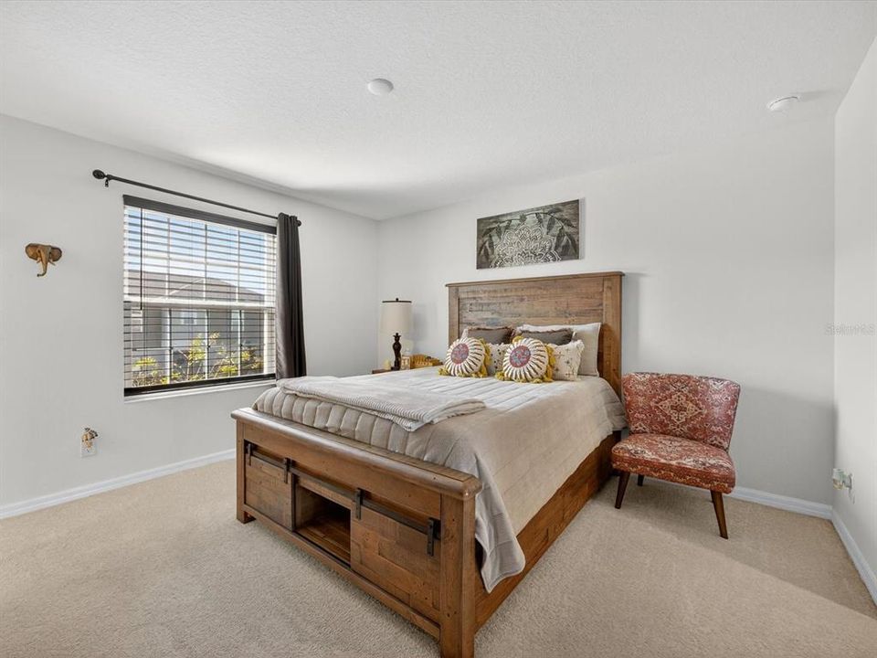 For Sale: $267,900 (3 beds, 2 baths, 1606 Square Feet)