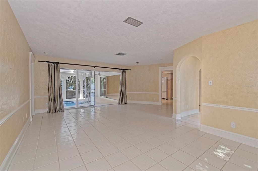 В аренду: $3,000 (3 спален, 3 ванн, 1743 Квадратных фут)