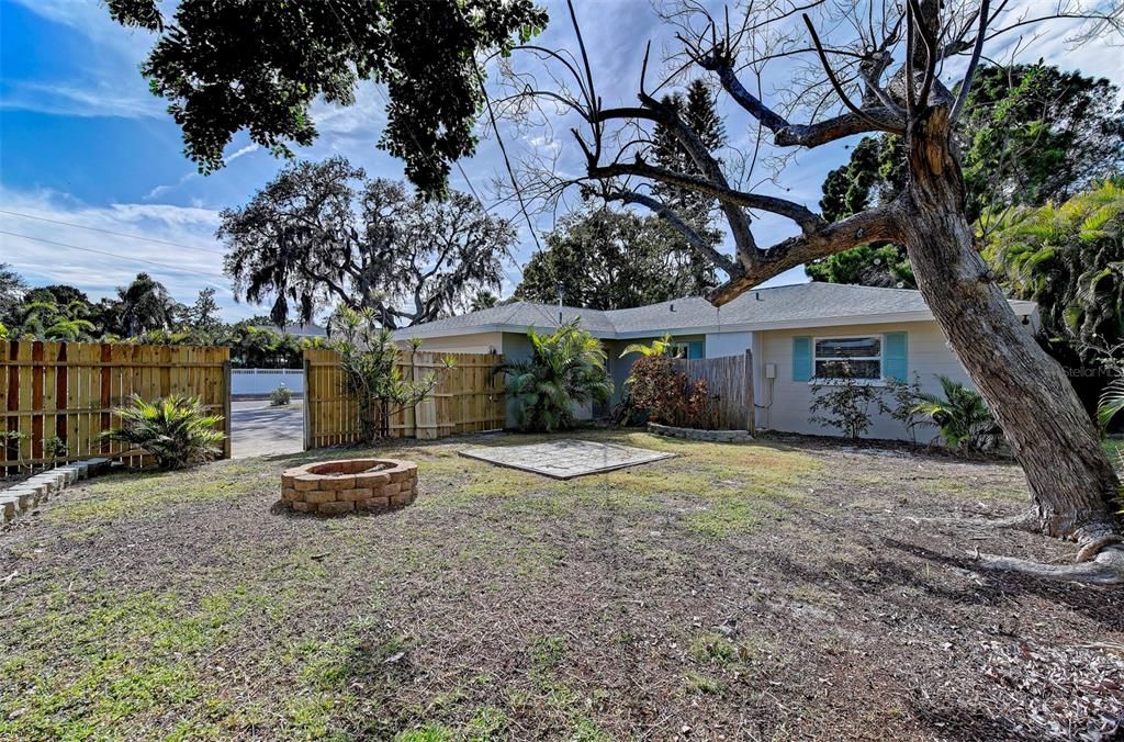 В аренду: $3,000 (3 спален, 3 ванн, 1743 Квадратных фут)