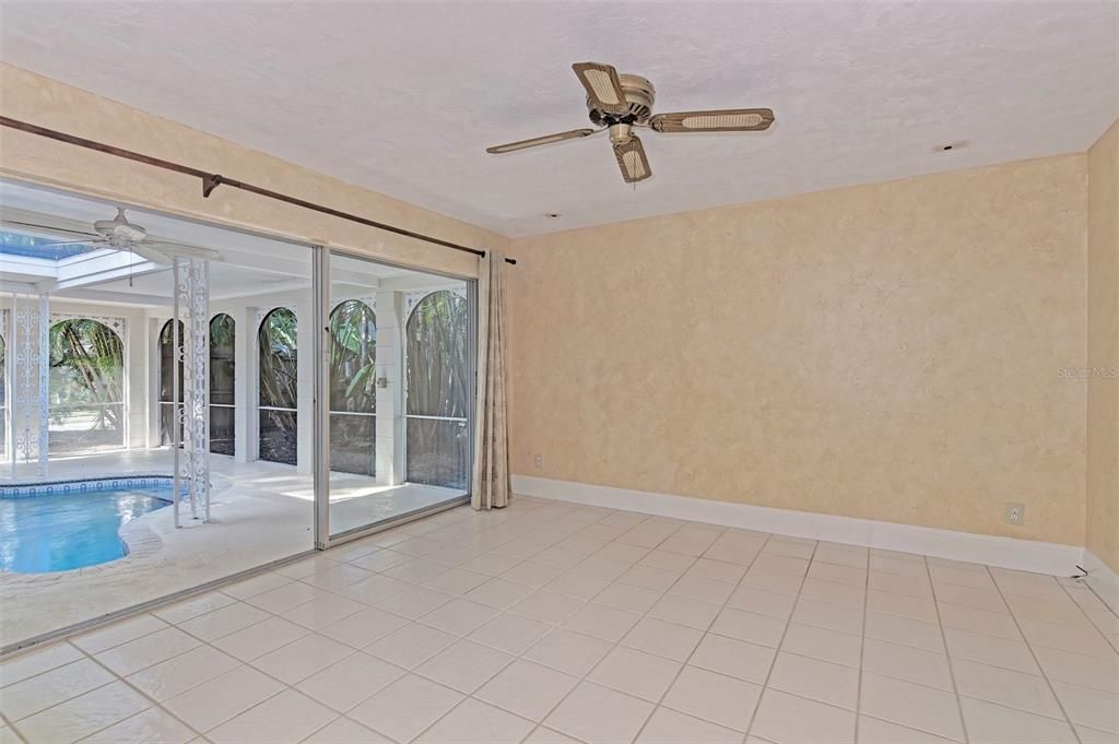 В аренду: $3,000 (3 спален, 3 ванн, 1743 Квадратных фут)