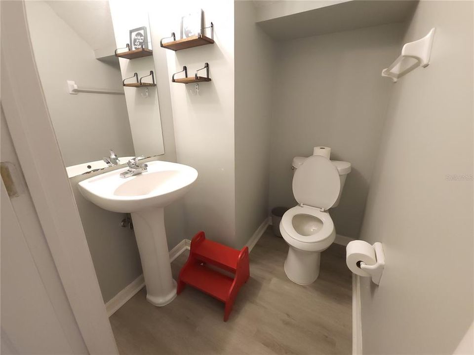 待售: $249,990 (3 贝兹, 2 浴室, 1306 平方英尺)