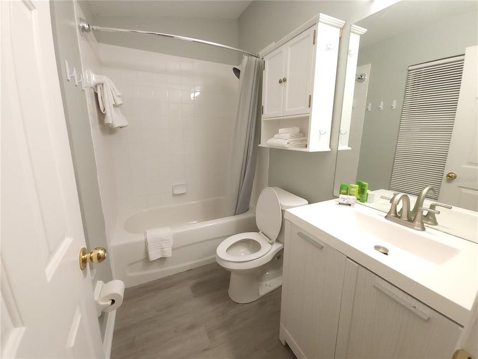 待售: $249,990 (3 贝兹, 2 浴室, 1306 平方英尺)