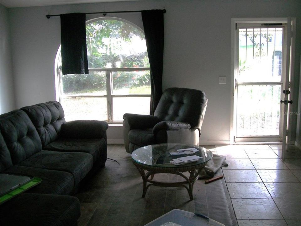 待售: $159,900 (3 贝兹, 2 浴室, 1156 平方英尺)