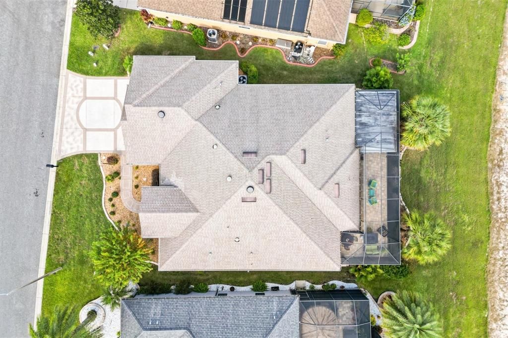 合同活跃: $649,000 (3 贝兹, 3 浴室, 2771 平方英尺)