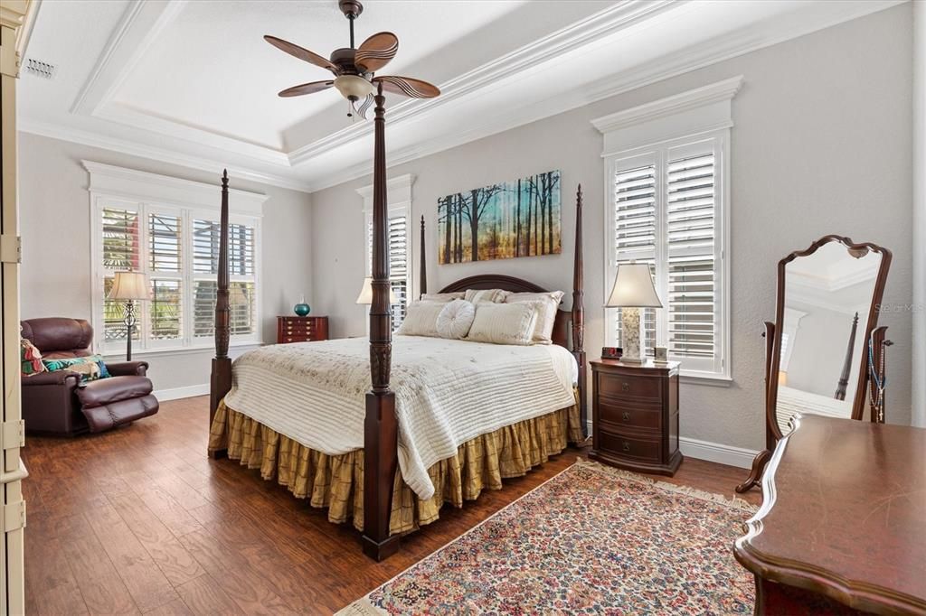 合同活跃: $649,000 (3 贝兹, 3 浴室, 2771 平方英尺)