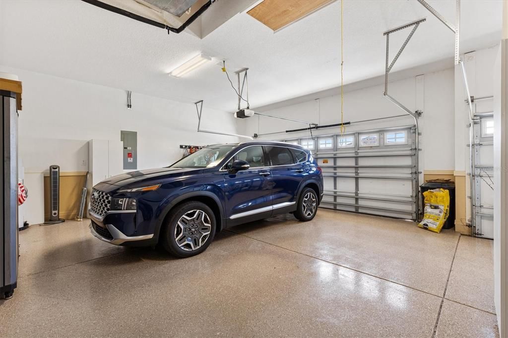 合同活跃: $649,000 (3 贝兹, 3 浴室, 2771 平方英尺)