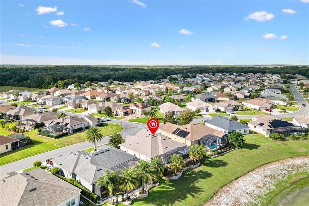 合同活跃: $649,000 (3 贝兹, 3 浴室, 2771 平方英尺)