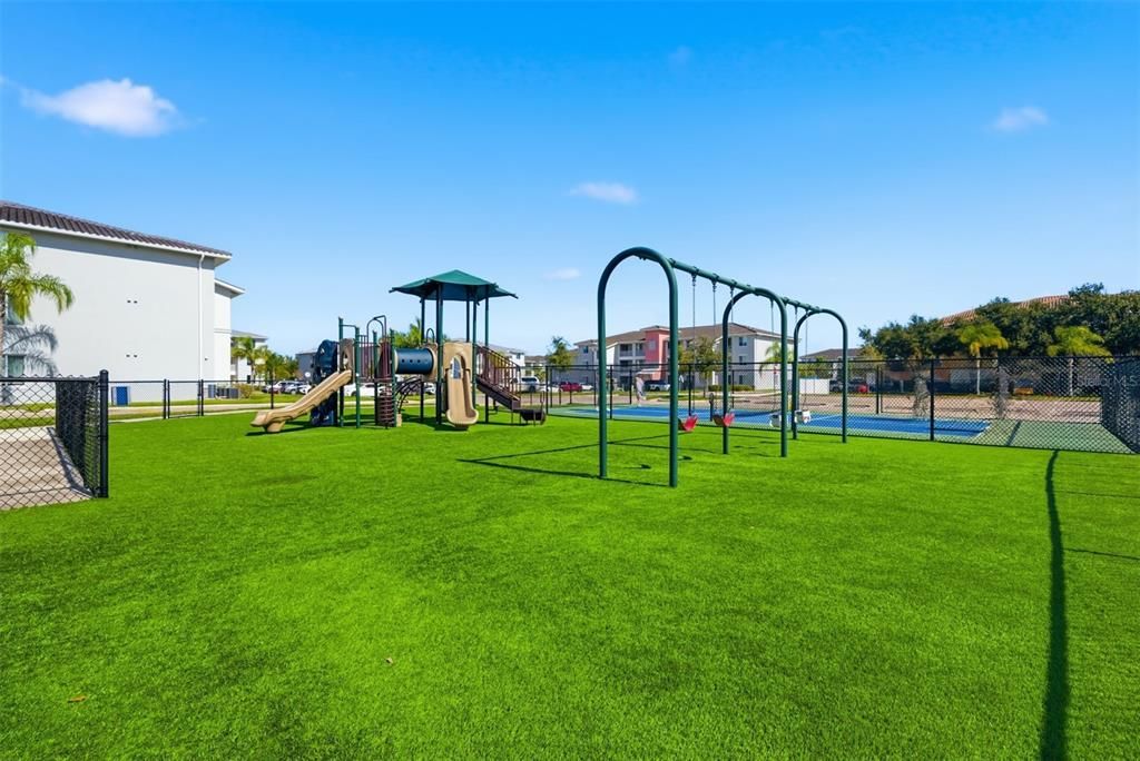 For Sale: $344,900 (3 beds, 2 baths, 1673 Square Feet)