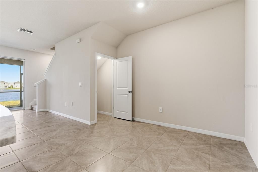 For Sale: $344,900 (3 beds, 2 baths, 1673 Square Feet)