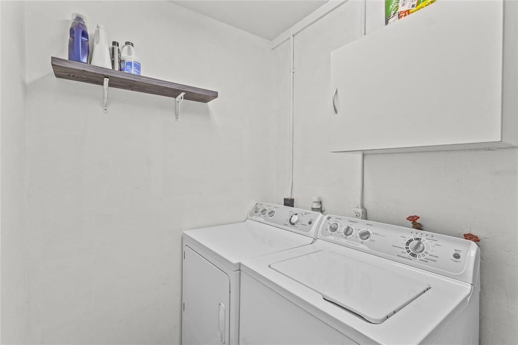 Activo con contrato: $340,000 (3 camas, 2 baños, 1399 Pies cuadrados)