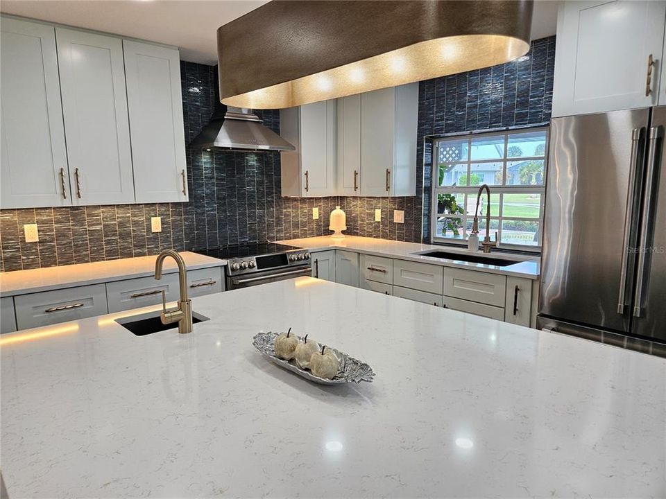 For Rent: $3,600 (3 beds, 3 baths, 1901 Square Feet)