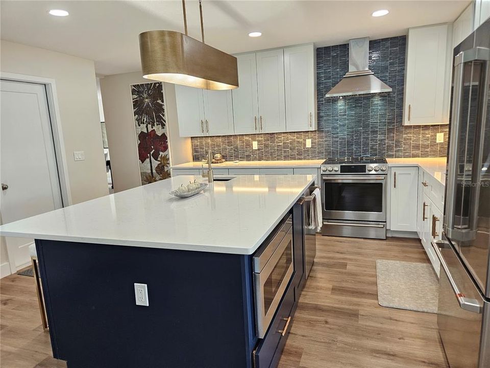 For Rent: $3,600 (3 beds, 3 baths, 1901 Square Feet)