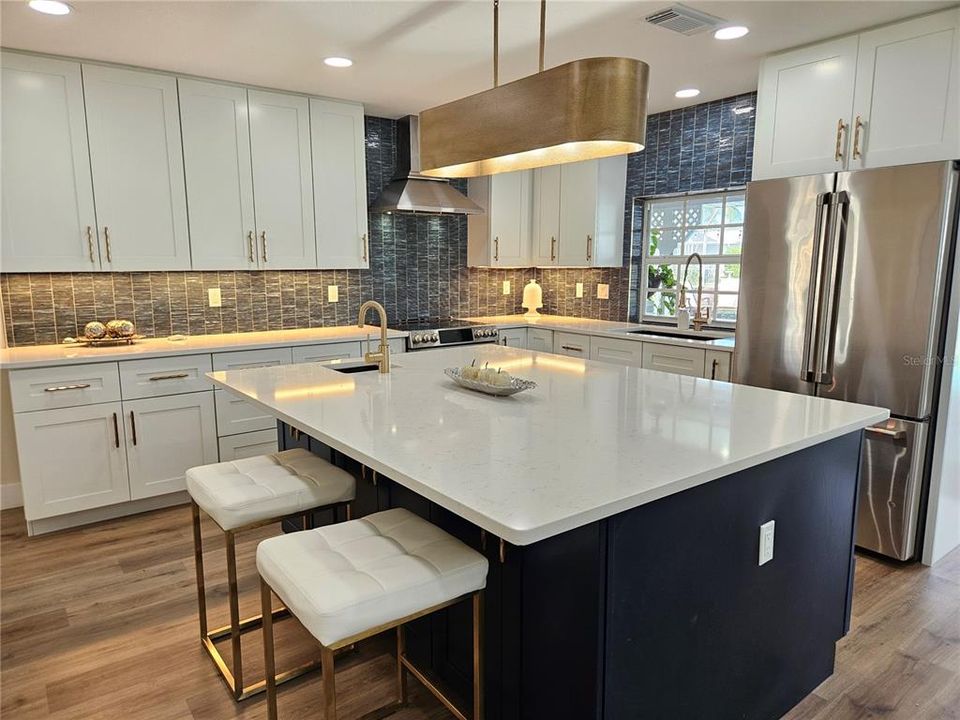 For Rent: $3,600 (3 beds, 3 baths, 1901 Square Feet)