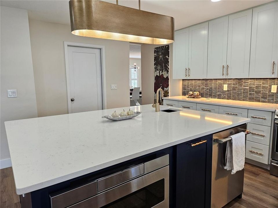 For Rent: $3,600 (3 beds, 3 baths, 1901 Square Feet)