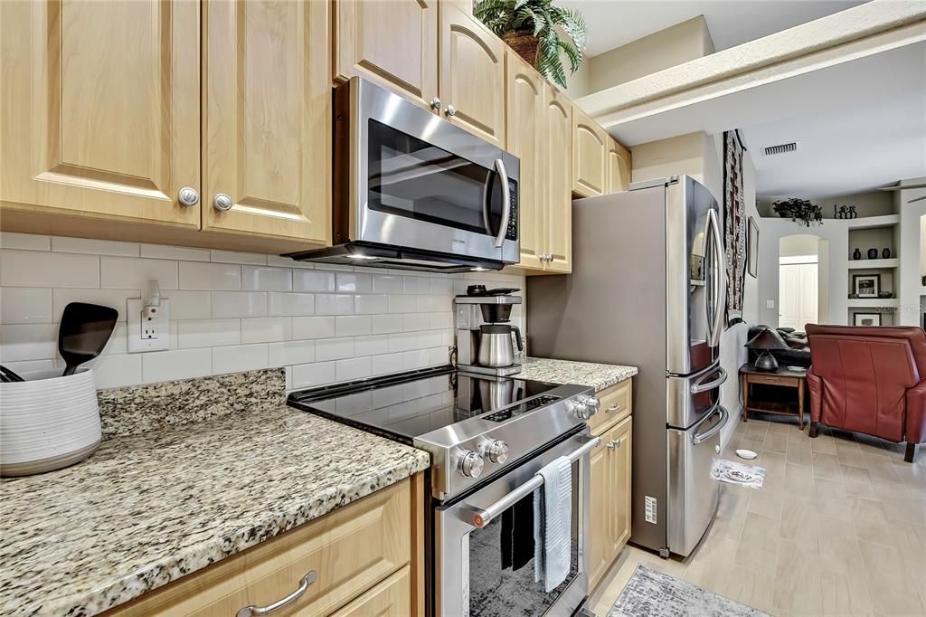 待售: $473,000 (3 贝兹, 2 浴室, 2002 平方英尺)