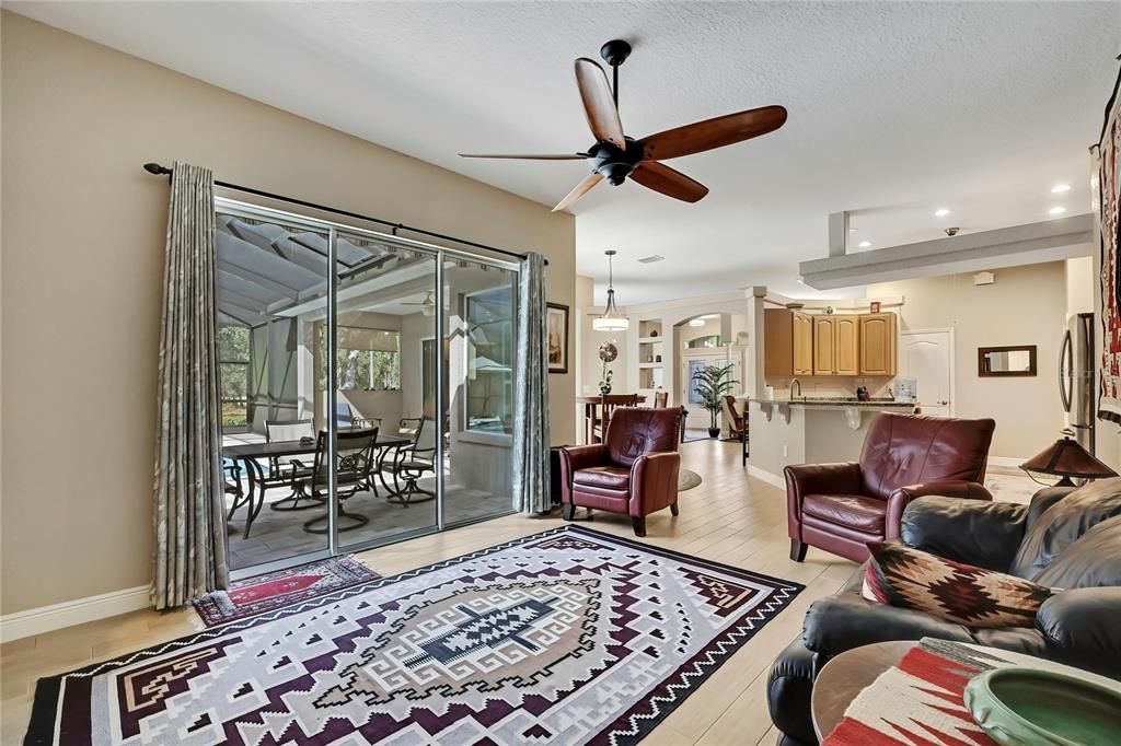 待售: $473,000 (3 贝兹, 2 浴室, 2002 平方英尺)