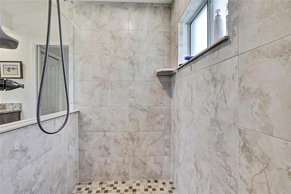 待售: $473,000 (3 贝兹, 2 浴室, 2002 平方英尺)