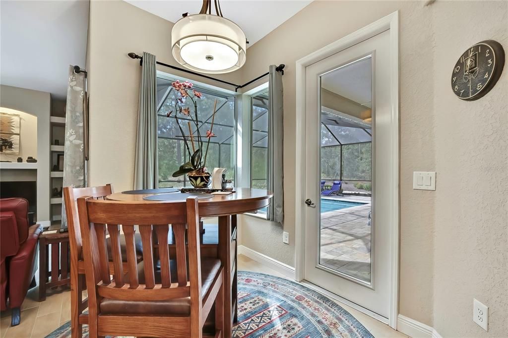 待售: $473,000 (3 贝兹, 2 浴室, 2002 平方英尺)