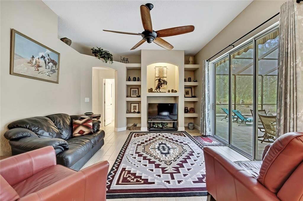 待售: $473,000 (3 贝兹, 2 浴室, 2002 平方英尺)