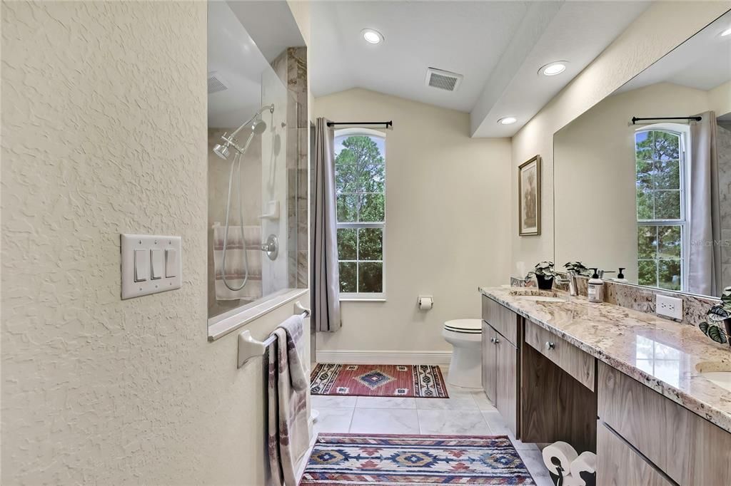 待售: $473,000 (3 贝兹, 2 浴室, 2002 平方英尺)