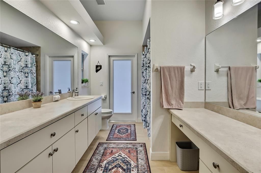 待售: $473,000 (3 贝兹, 2 浴室, 2002 平方英尺)