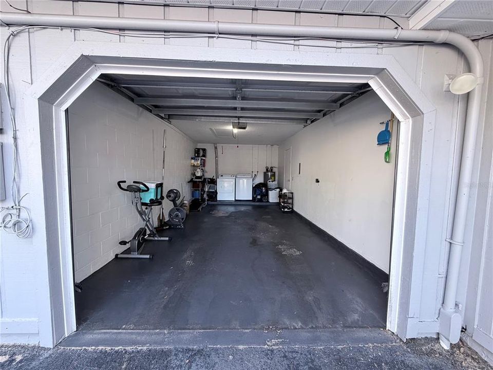 待售: $165,000 (2 贝兹, 2 浴室, 939 平方英尺)