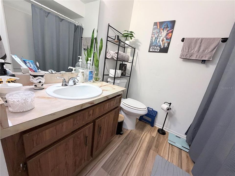 待售: $165,000 (2 贝兹, 2 浴室, 939 平方英尺)