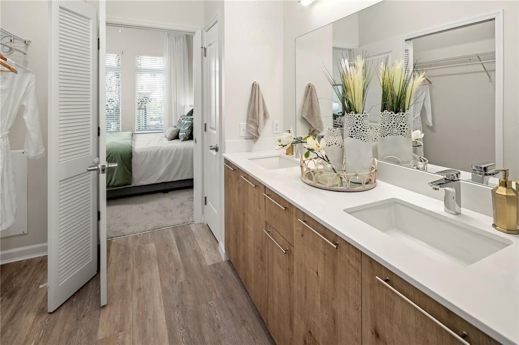 For Rent: $2,090 (2 beds, 2 baths, 978 Square Feet)