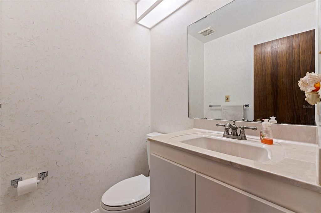 待售: $970,000 (5 贝兹, 2 浴室, 2544 平方英尺)