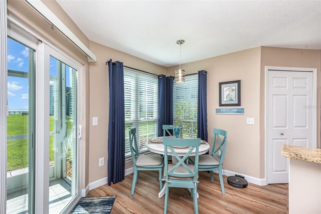 待售: $266,500 (2 贝兹, 2 浴室, 1002 平方英尺)