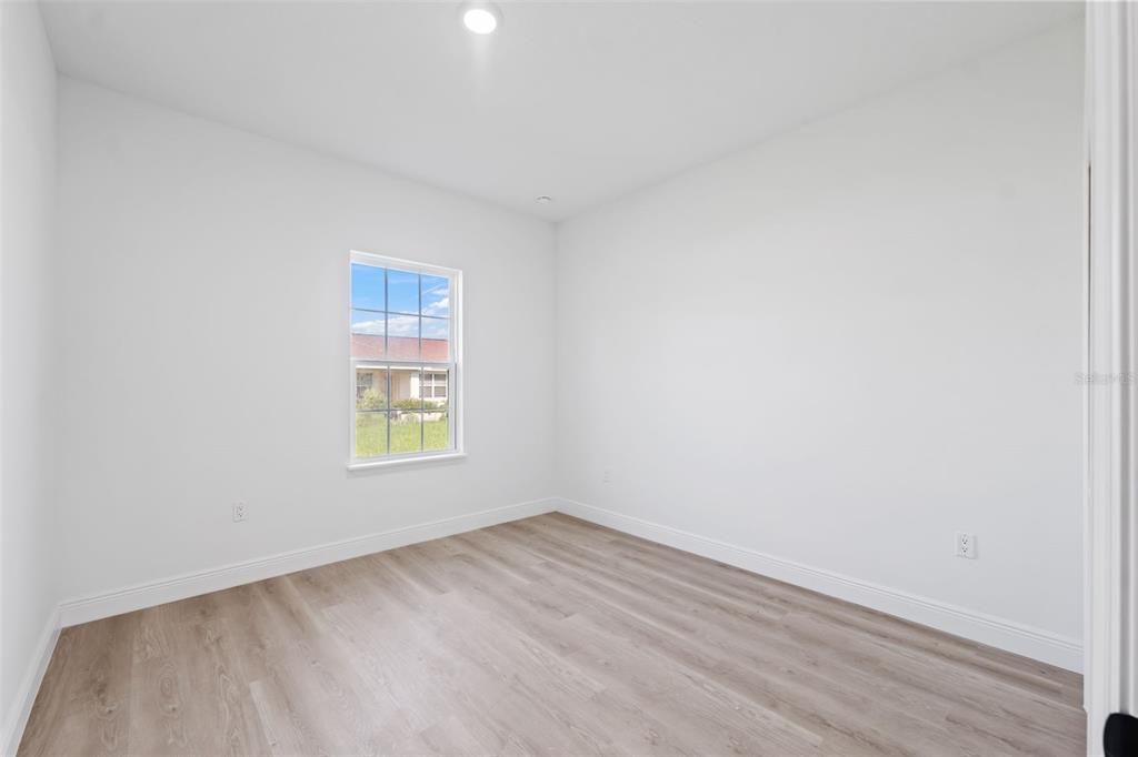 出租: $2,100 (4 贝兹, 2 浴室, 1751 平方英尺)