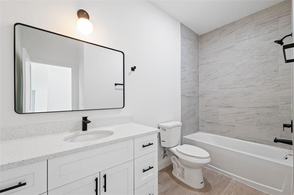 出租: $2,100 (4 贝兹, 2 浴室, 1751 平方英尺)