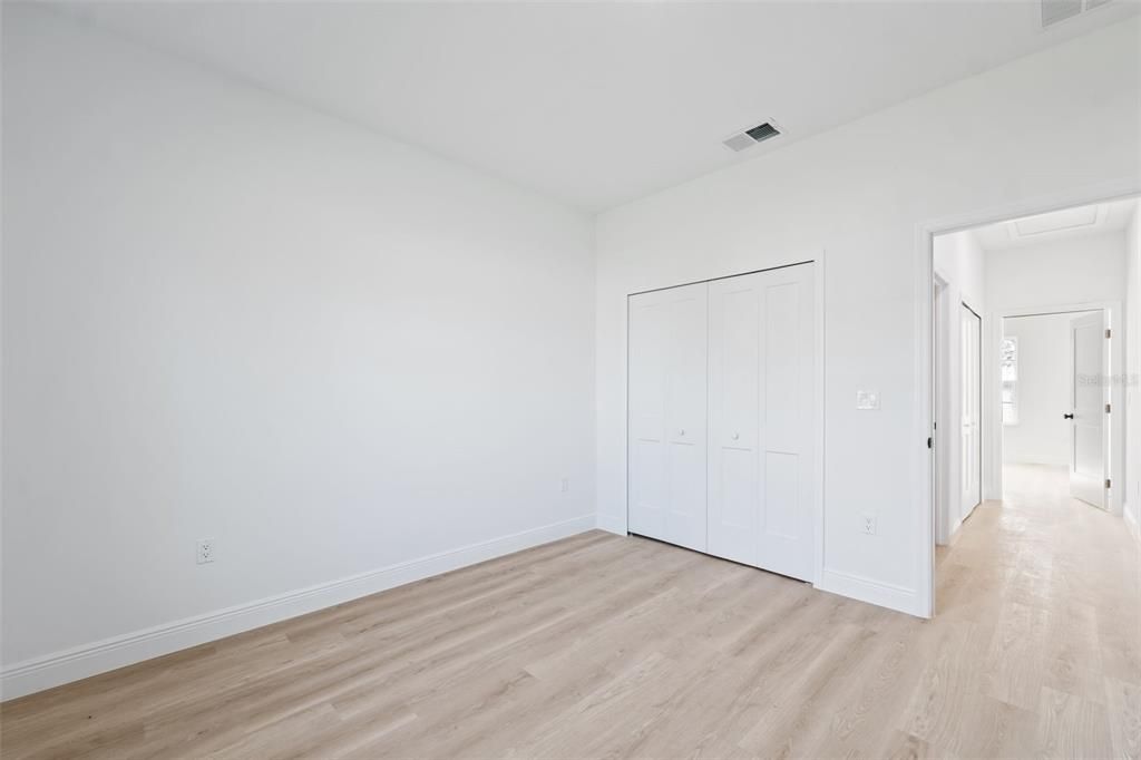 出租: $2,100 (4 贝兹, 2 浴室, 1751 平方英尺)