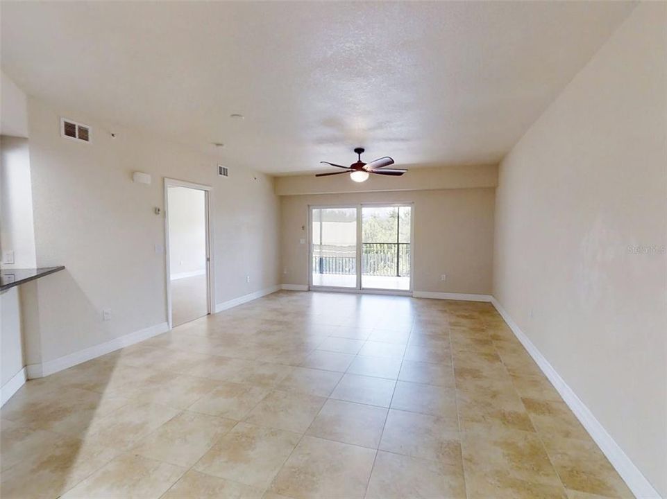 For Sale: $419,900 (2 beds, 2 baths, 1389 Square Feet)