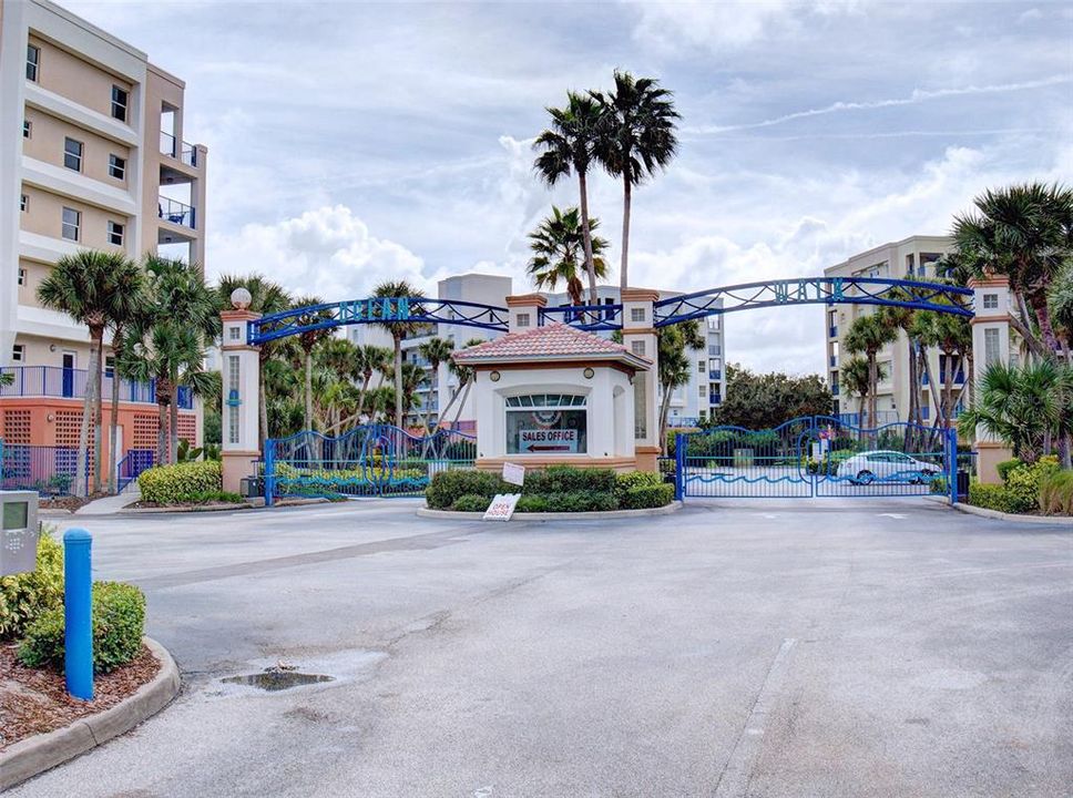 For Sale: $419,900 (2 beds, 2 baths, 1389 Square Feet)