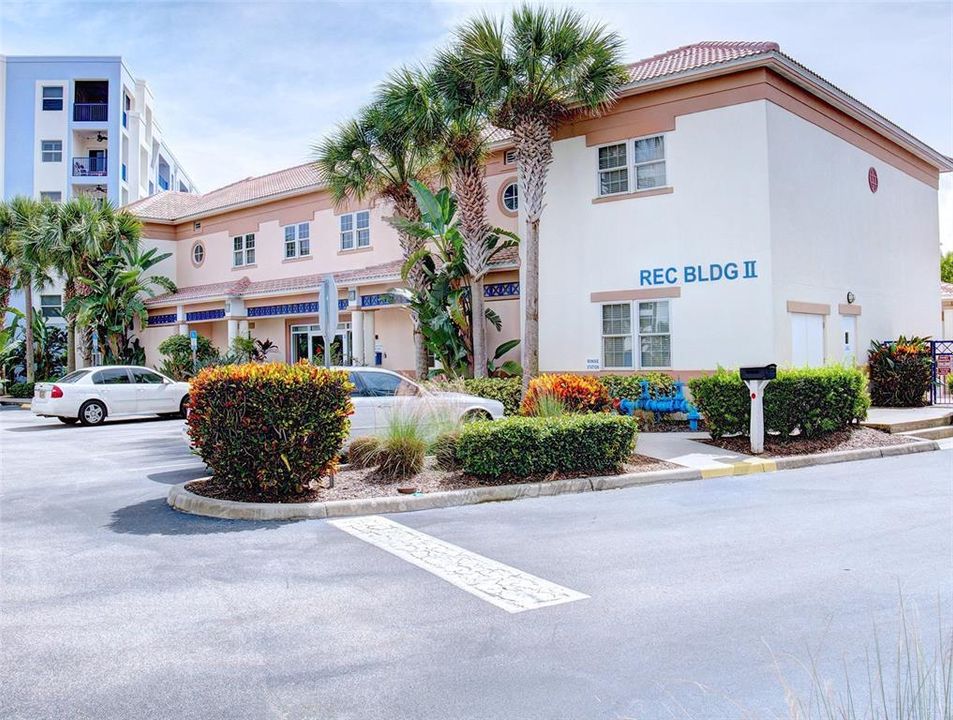 For Sale: $419,900 (2 beds, 2 baths, 1389 Square Feet)